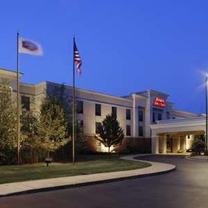 Welcome to the Hampton Inn & Suites Kalamazoo - Oshtemo