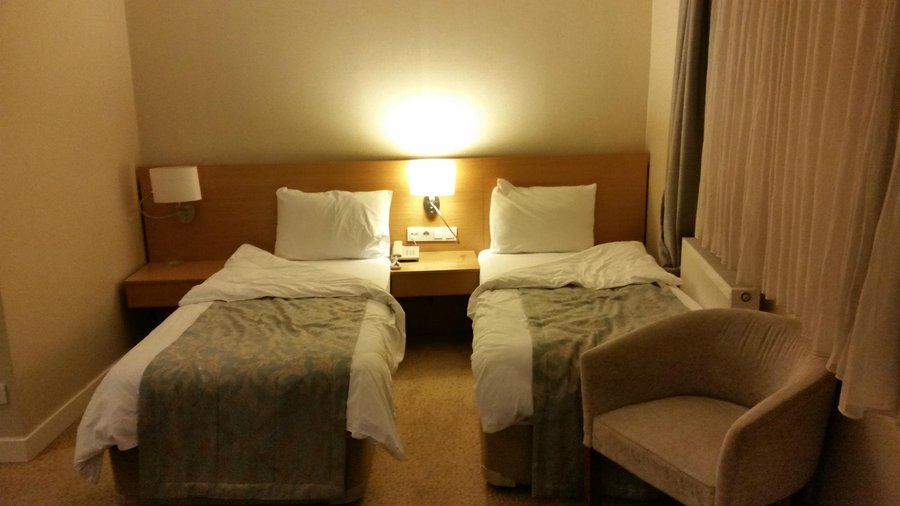 Room - bed end