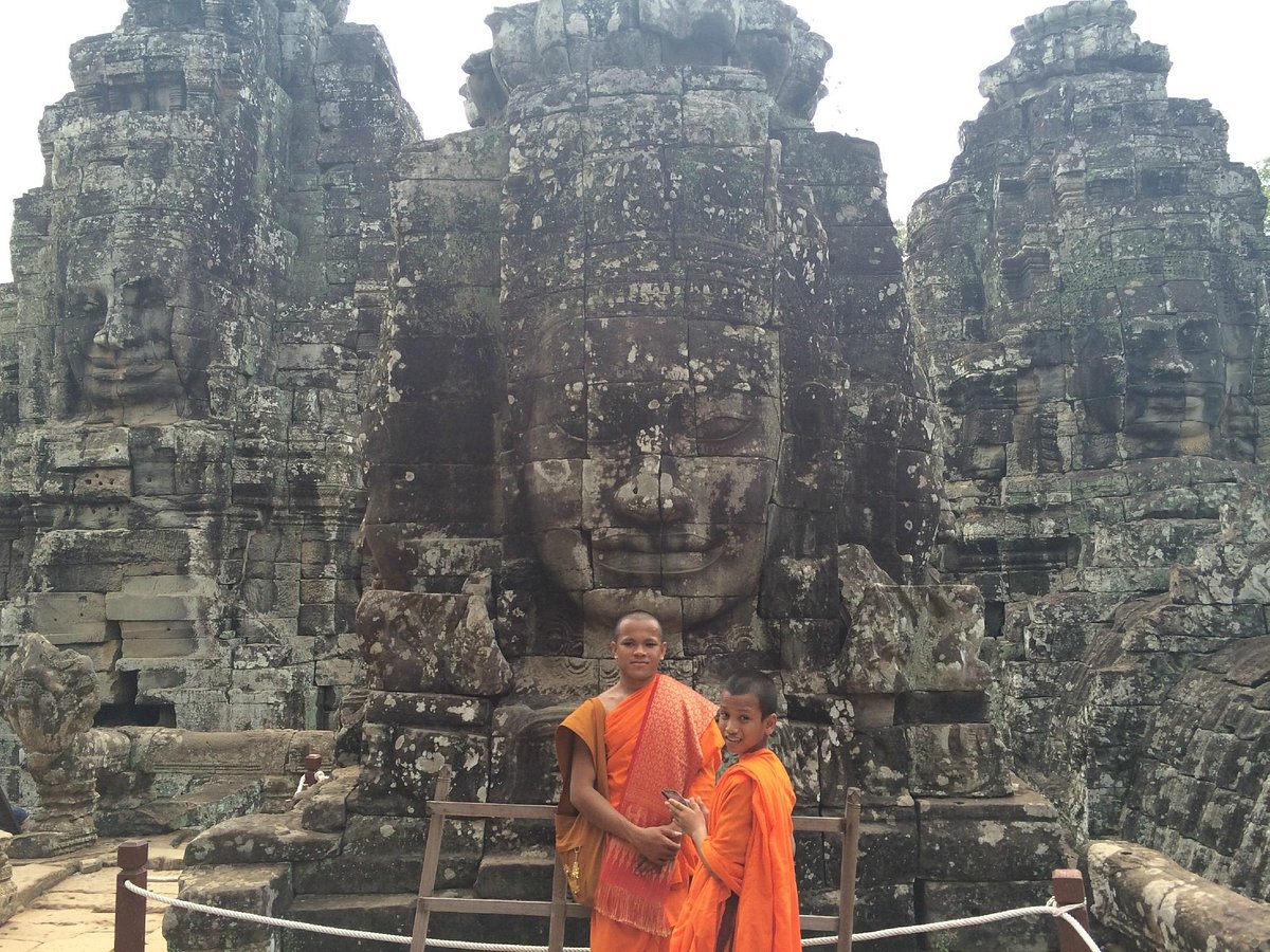 siem reap tour guide salary