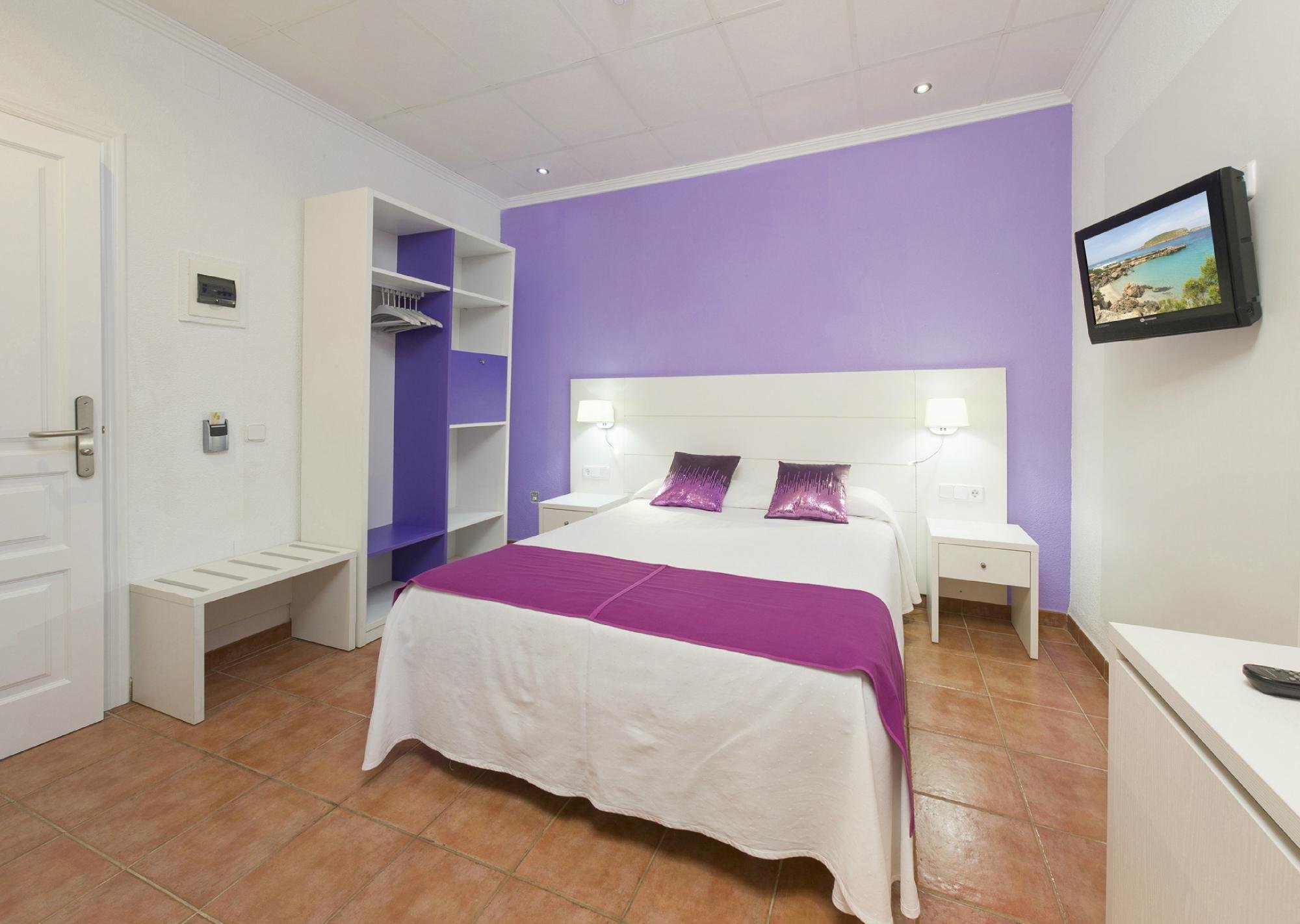 HOSTAL ADELINO $61 ($̶6̶9̶) - Updated 2024 Prices & Hotel Reviews - Ibiza, Spain HOSTAL ADELINO $61 ($̶6̶9̶) - Updated 2024... 