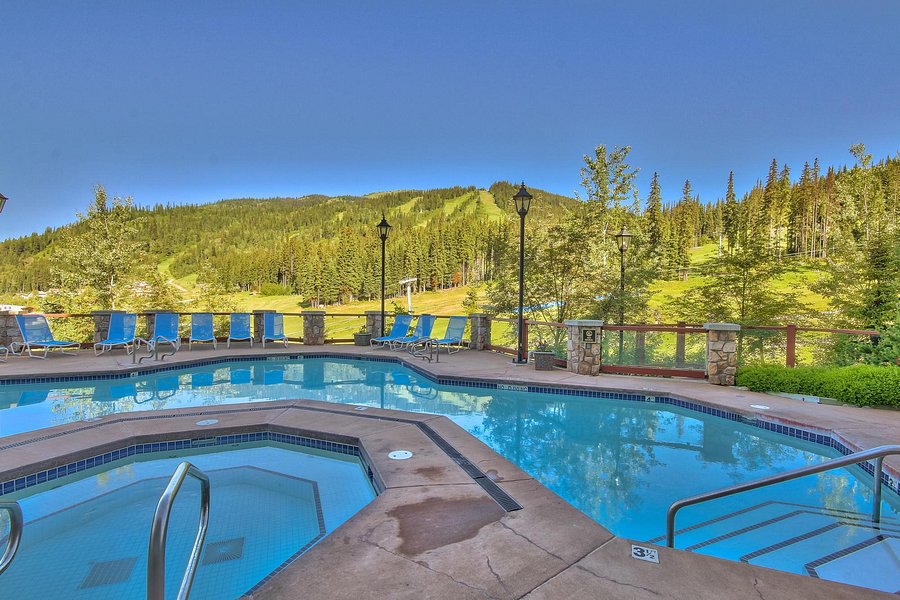 Sun Peaks Grand Hotel Conference Centre Pool Pictures Reviews Tripadvisor