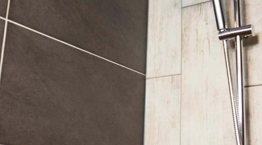 Bathrooms with power showers 