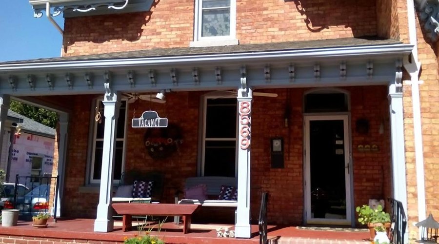 Lake Street Manor front porch