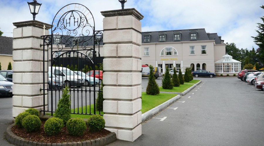 Entrance from Dublin Road