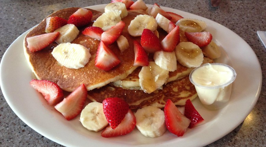 Pancakes with Strawberry and Banana