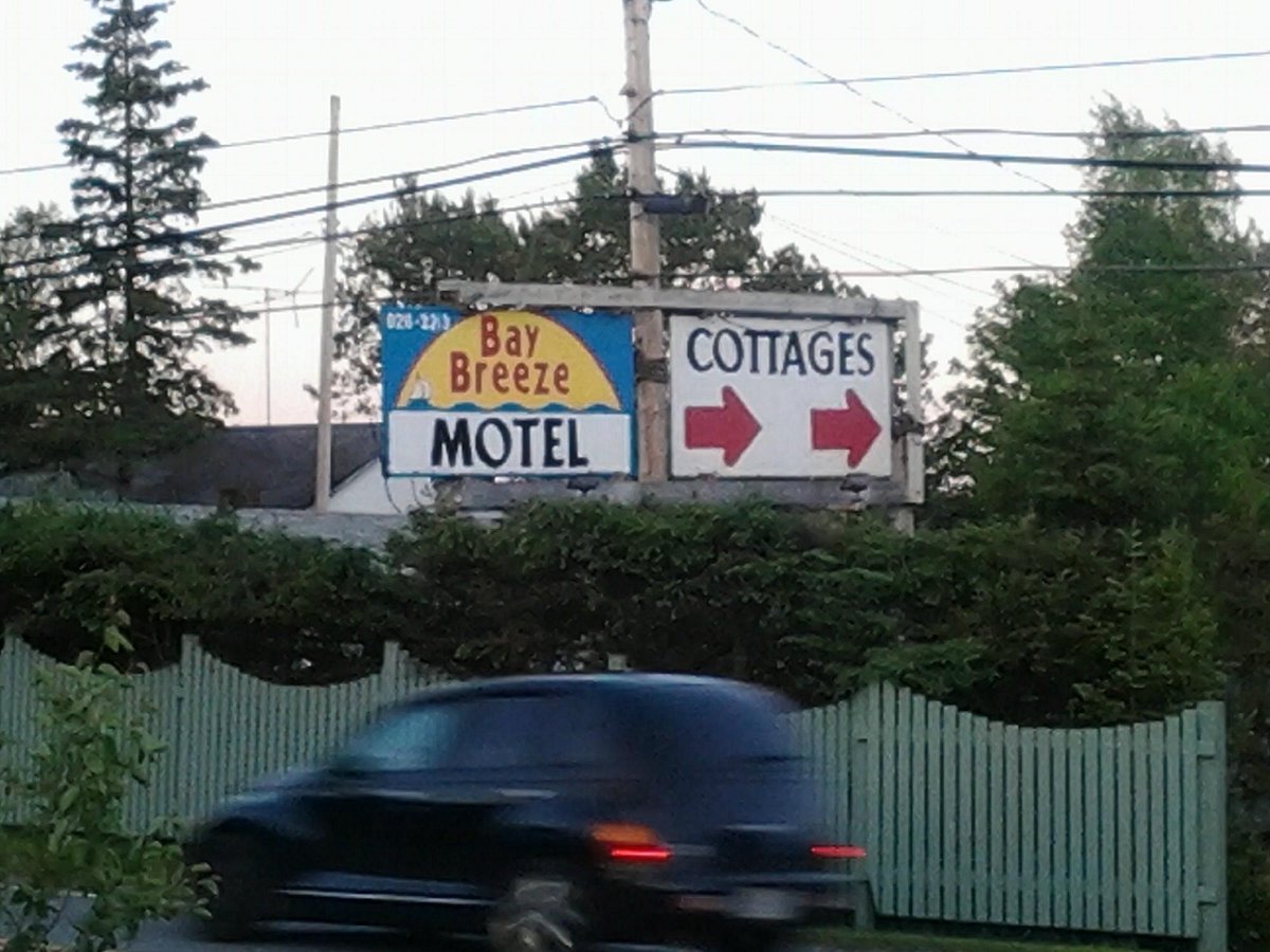 Bay Breeze Motel and Cottages - UPDATED 2022 Reviews & Photos