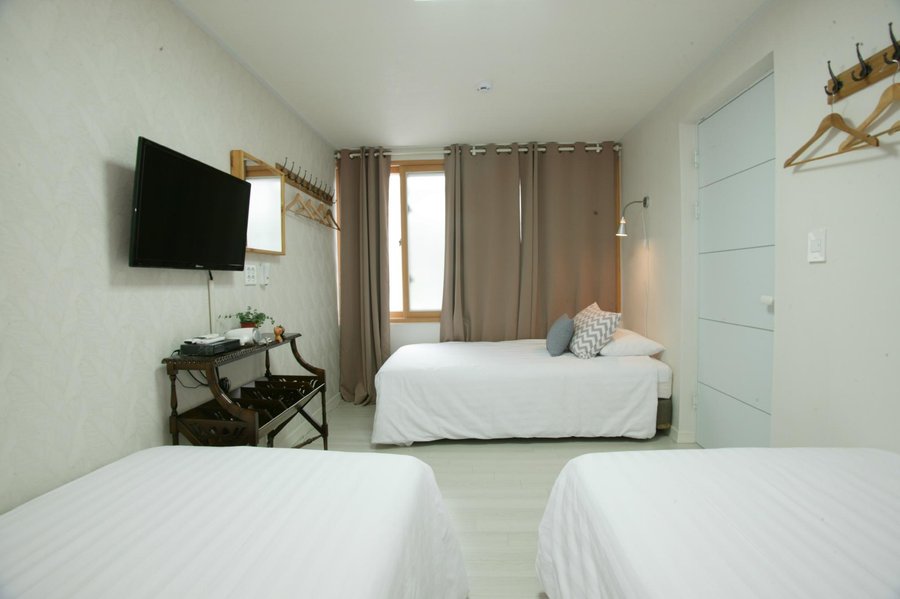 The Rooming House Prices Guest House Reviews Seoul South Korea Tripadvisor