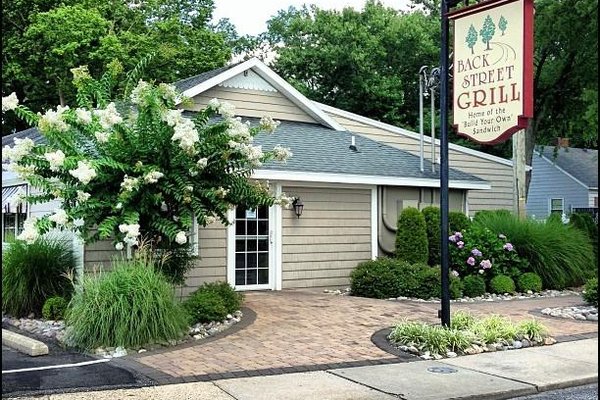 Back Street Grill