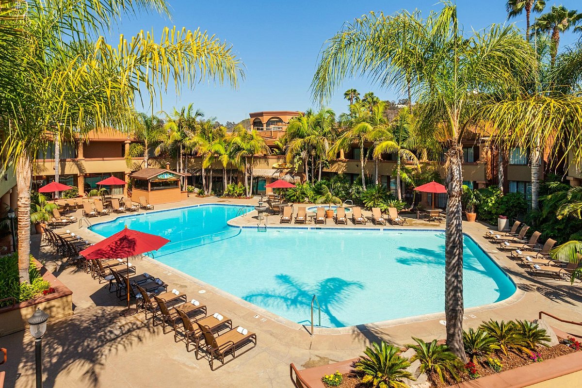 Town and Country Resort™ San Diego - A Luxury Resort In San Diego