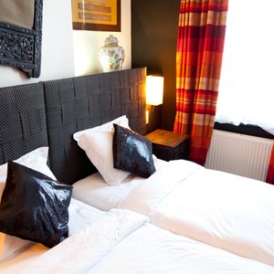 Asiate Room