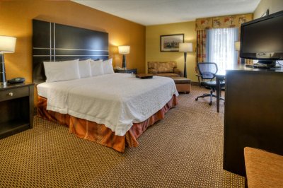 Hotel photo 18 of Hampton Inn Pittsburgh/West Mifflin.
