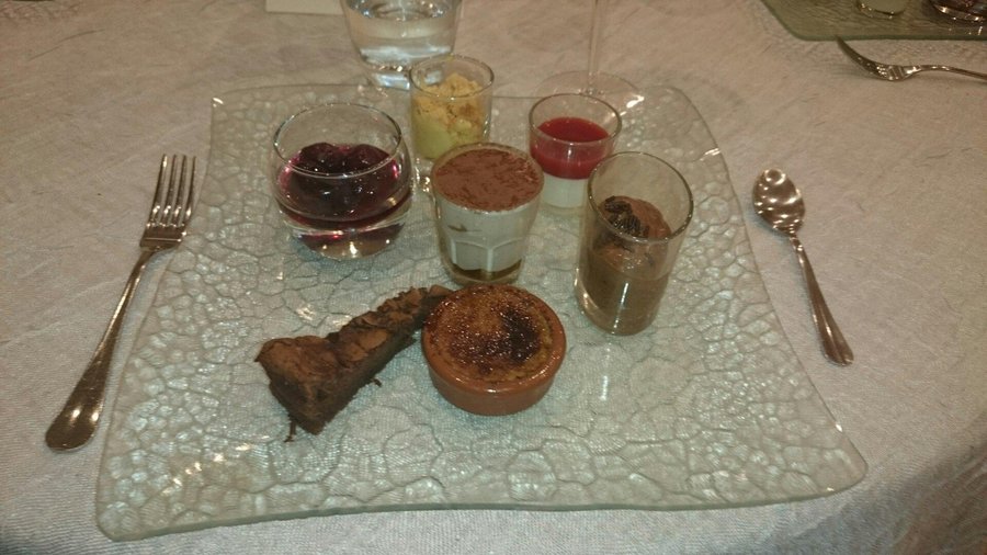 Petite assiette de desserts, juste sublime.