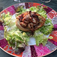 Pomme de terre farcie (plus qu'appréciée par mon voisin !)