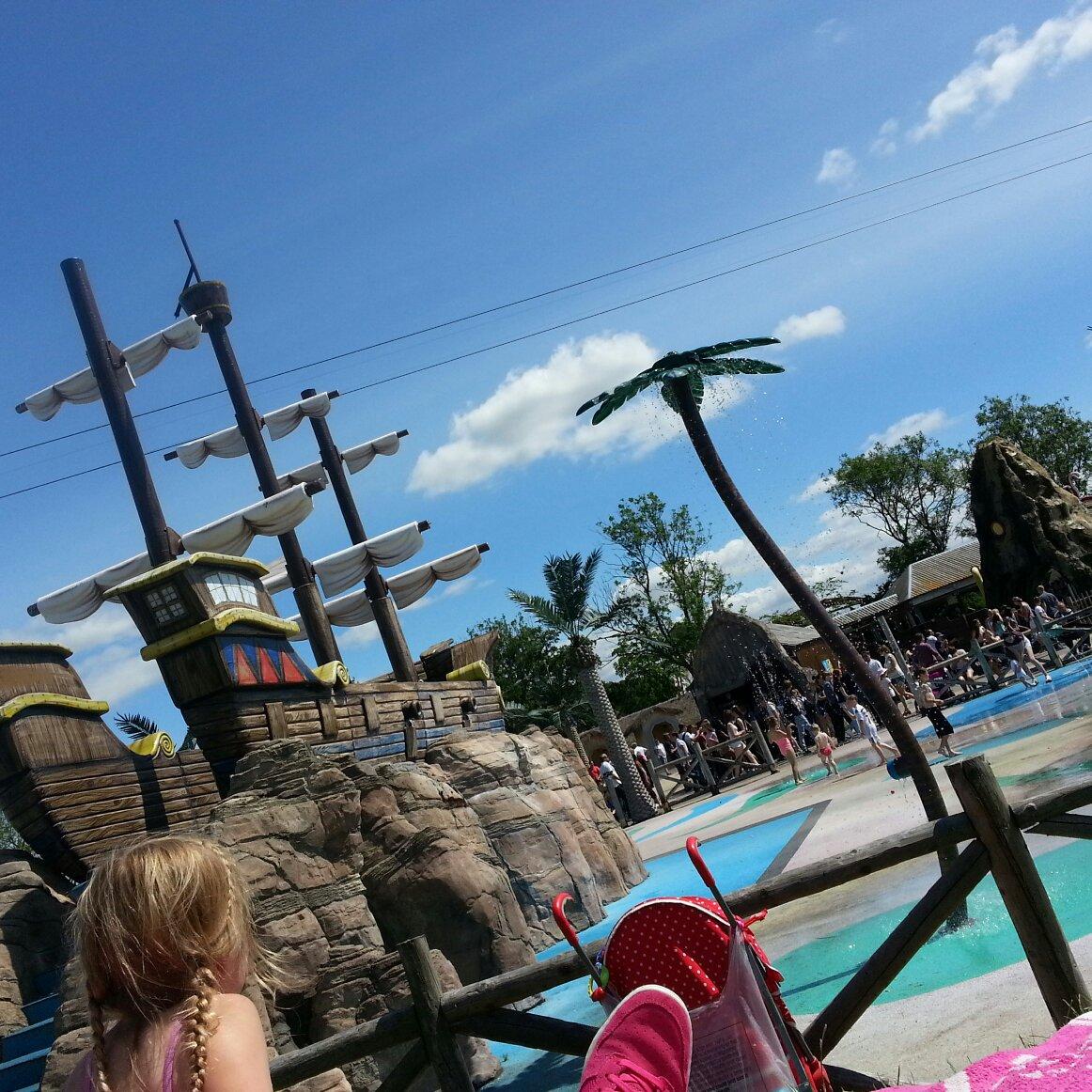 Flamingo Land Resort Yorkshire Pool Pictures Reviews Tripadvisor