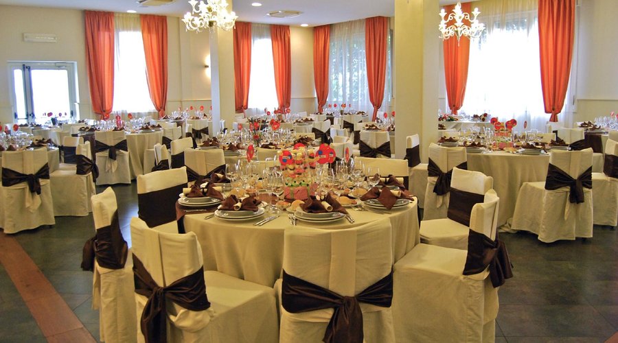 Allestimento sala matrimoni