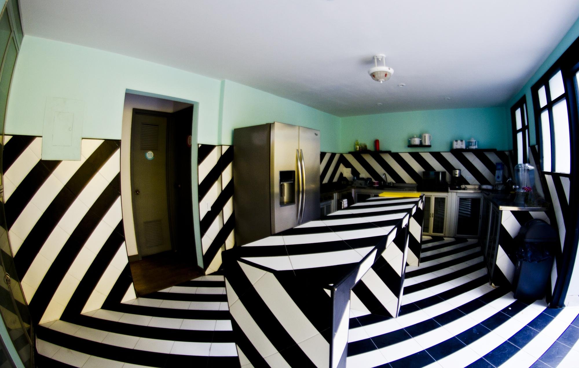 12:12 Hostels by null