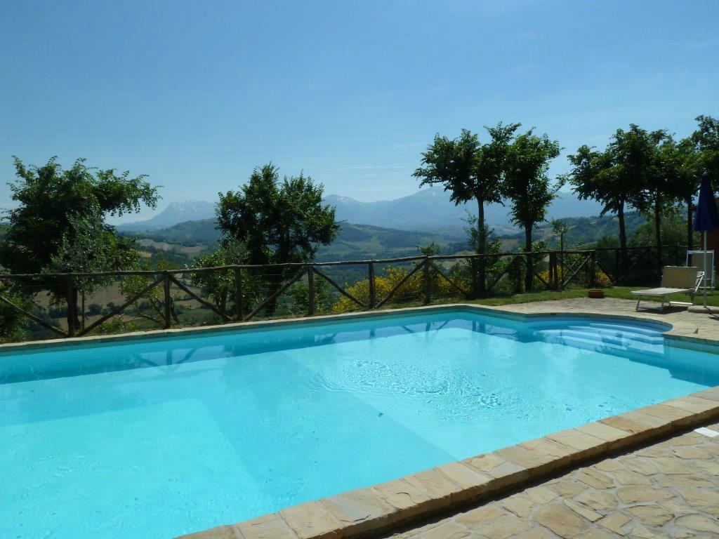 IL NIDO DEL FALCO - B&B Reviews (Italy/Monte San Martino)