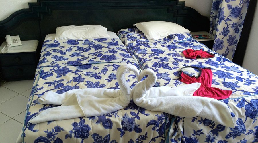 lits et pliages de la femme de ménage