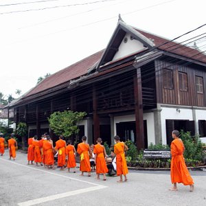 tourism in laos