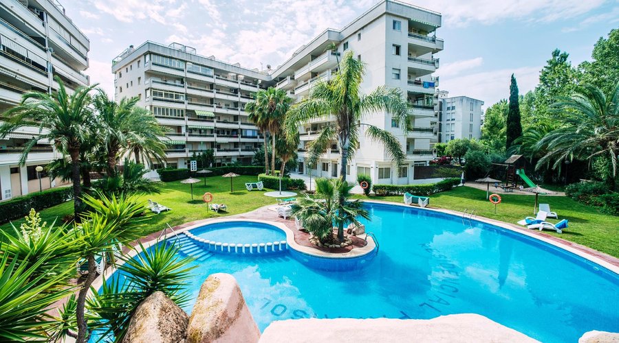 Piscina * Swimming pool
