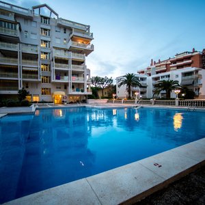 Piscina * Swimming pool
