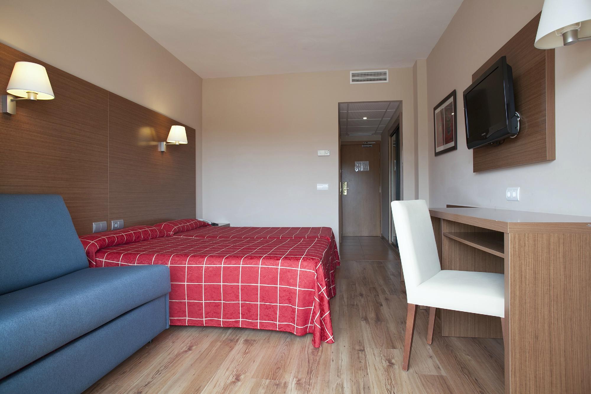 Hotel photo 19 of Oasis Park.