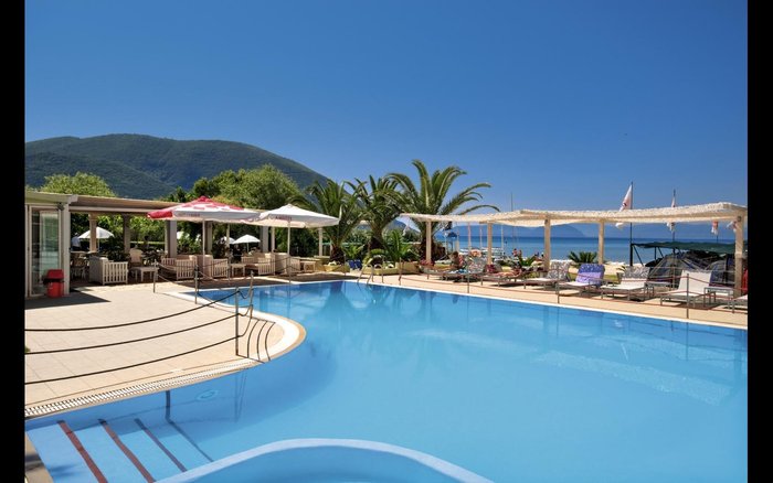 Neilson Cosmos Beachclub Pool: Pictures & Reviews - Tripadvisor