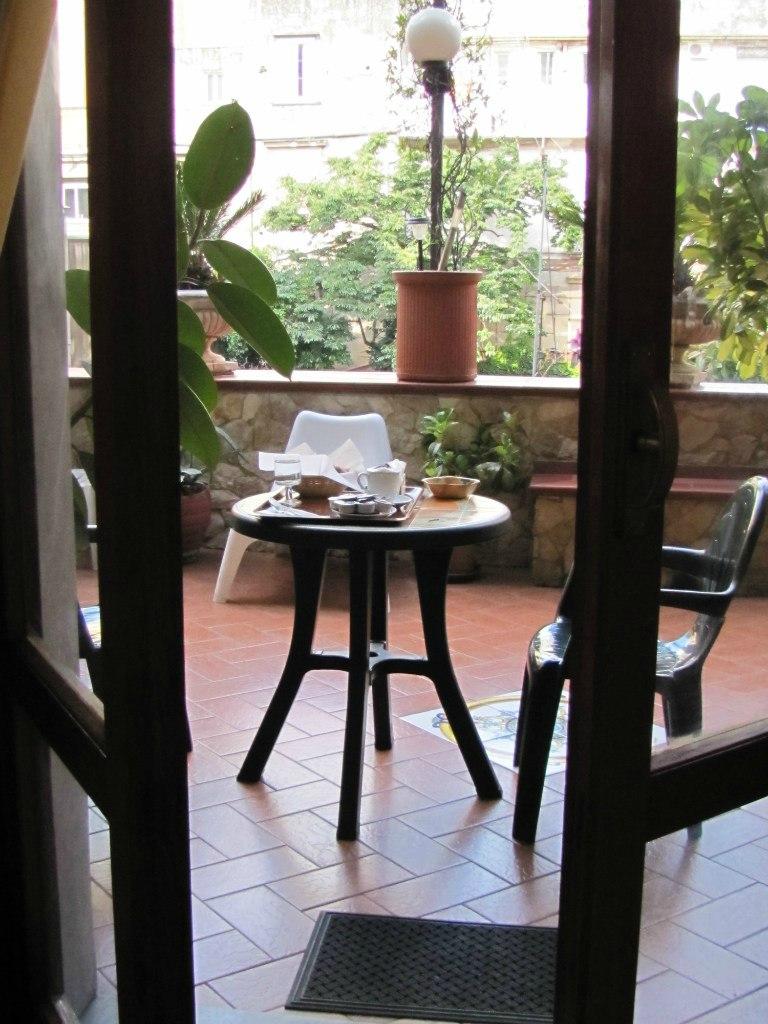 BED AND BREAKFAST MEDEA - Prices & B&B Reviews (Naples, Italy)