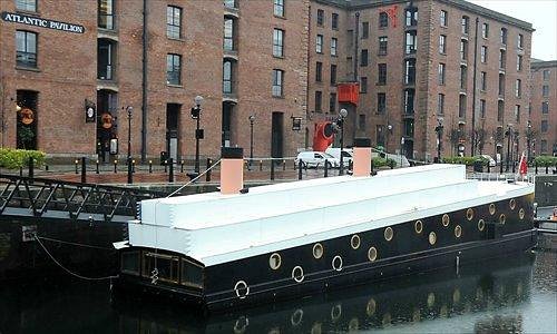 Hollywood Apartments &amp; Barges - Titanic Hotel, hotel in Liverpool