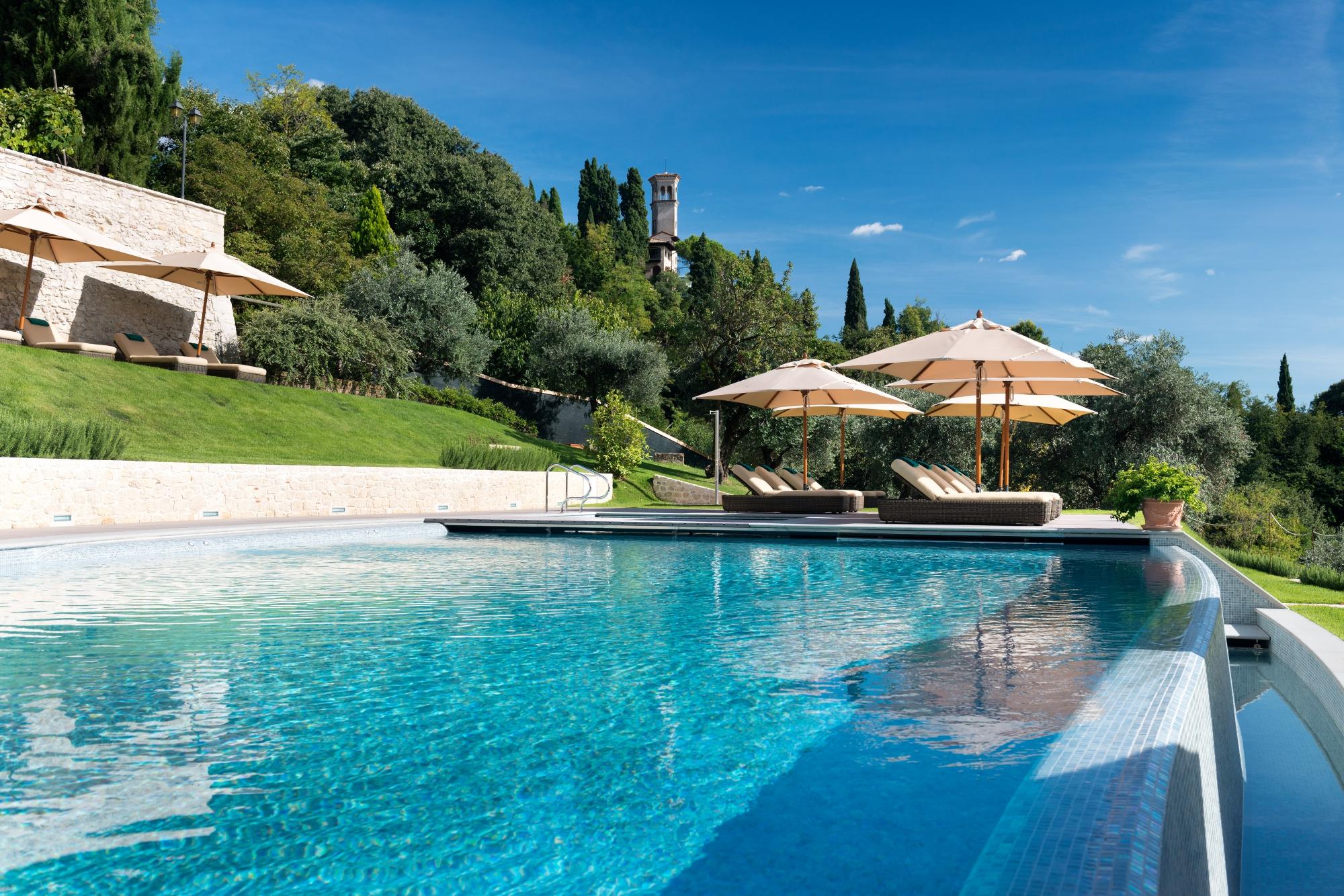 VILLA CIPRIANI HOTEL Prezzi e Recensioni 2024