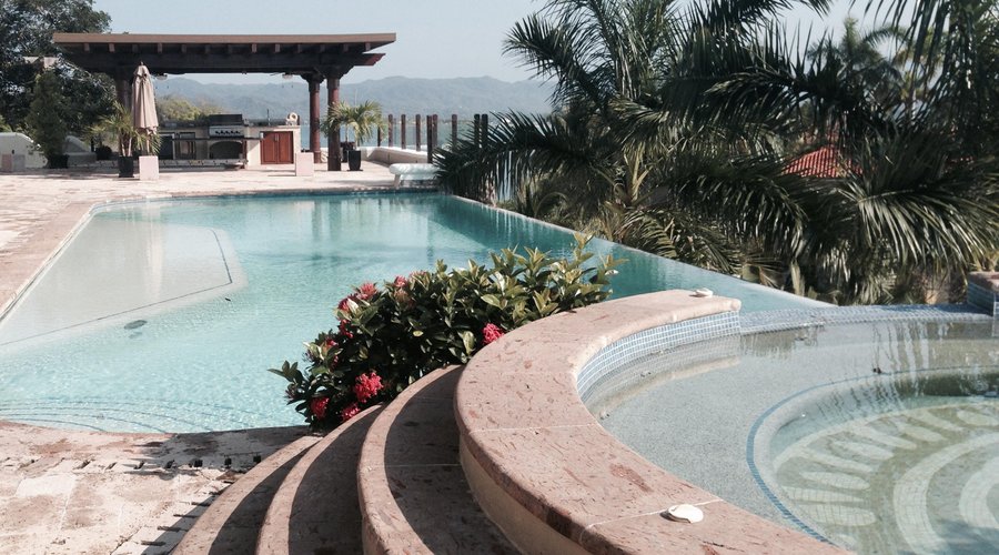 Pool & Spa