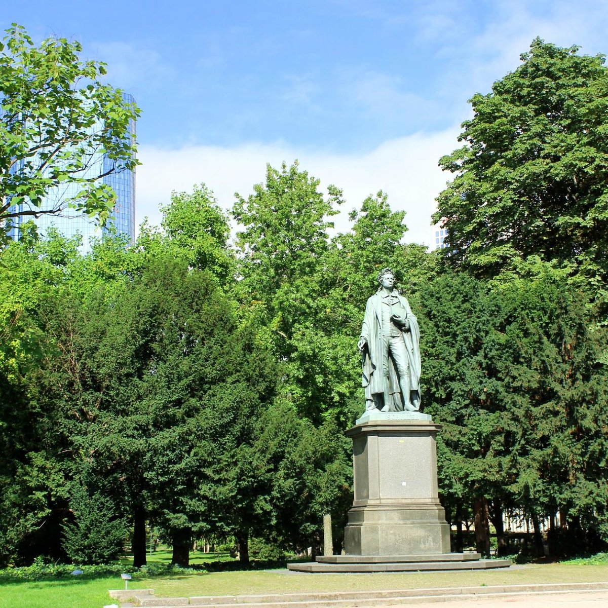 Schillerdenkmal, Франкфурт: лучшие советы перед посещением - Tripadvisor