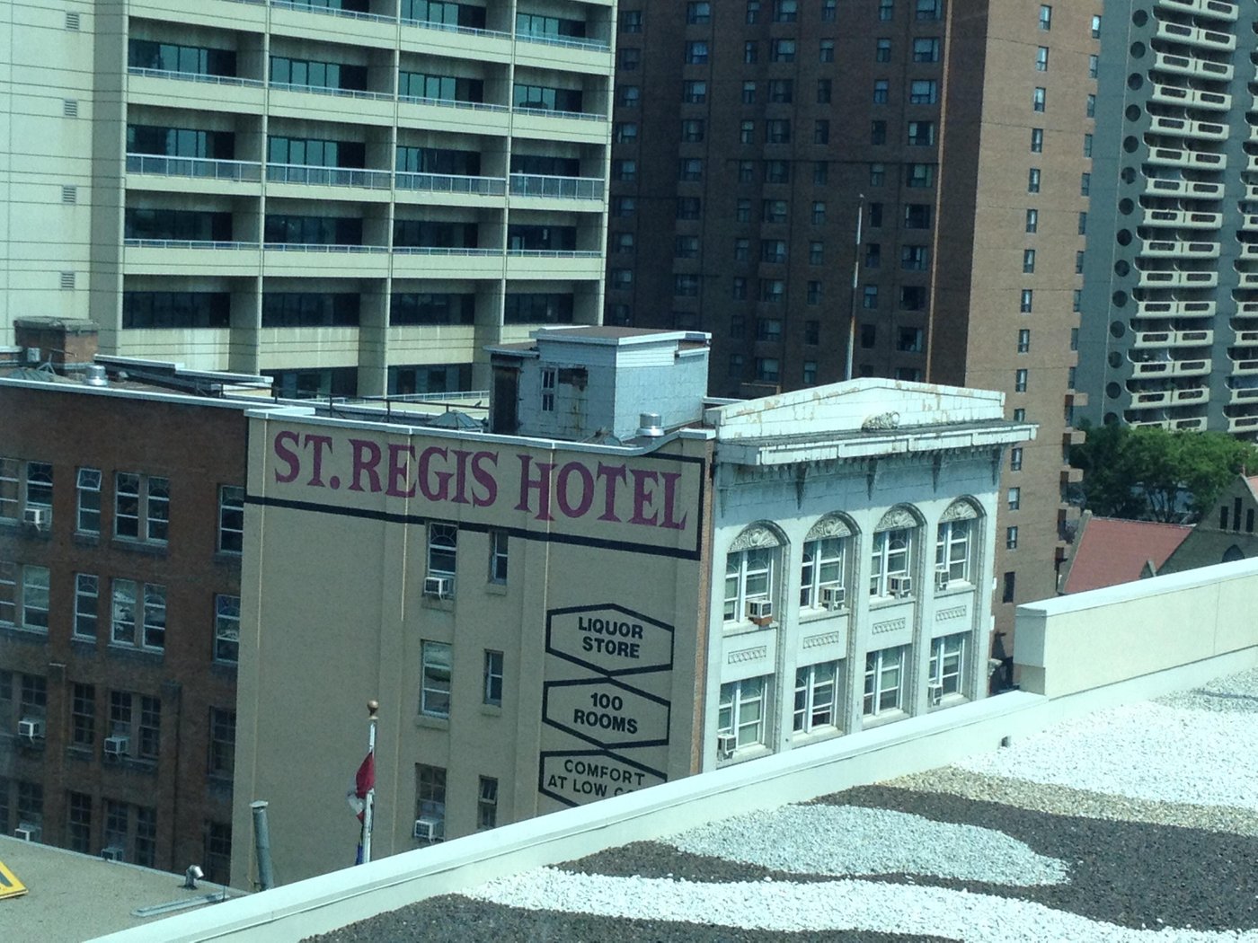 Regis Plaza Hotel Alberta Canada