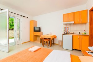 Room & Suite