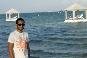 Pool & Beach