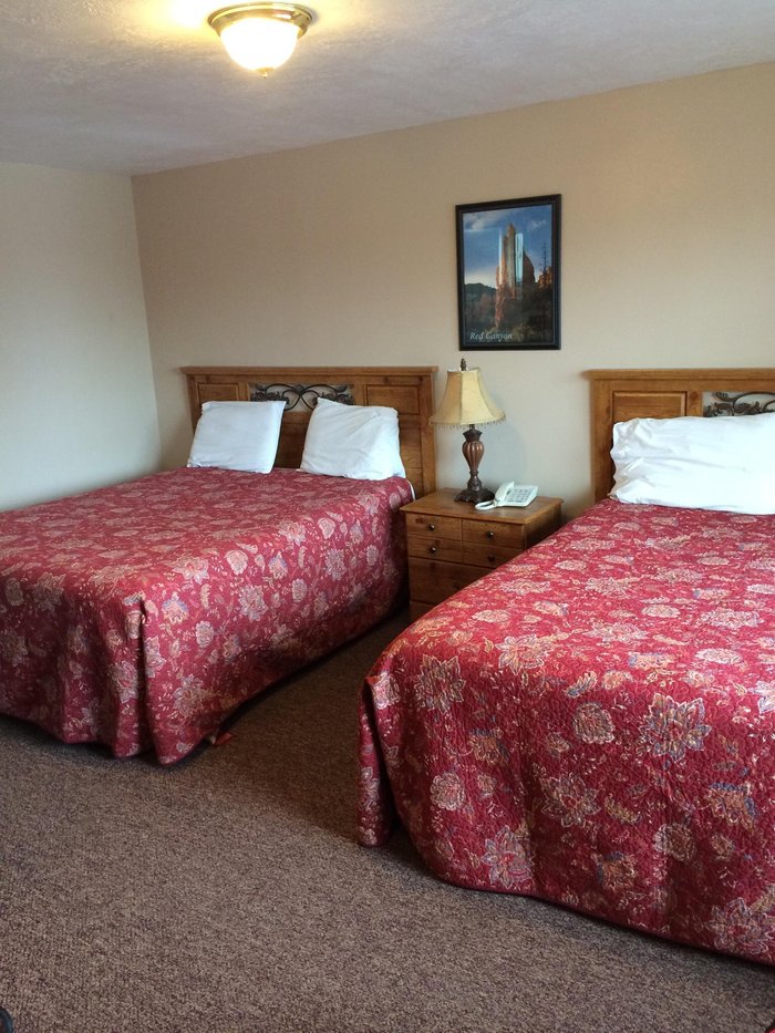 Purple Sage Motel Rooms: Pictures & Reviews - Tripadvisor