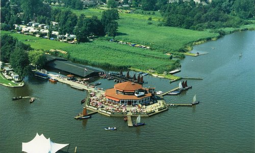 Smit's Paviljoen aan het water in Giethoorn.