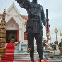 ศาลสมเด็จพระนเรศวรมหาราช พระราชวังจันทน์