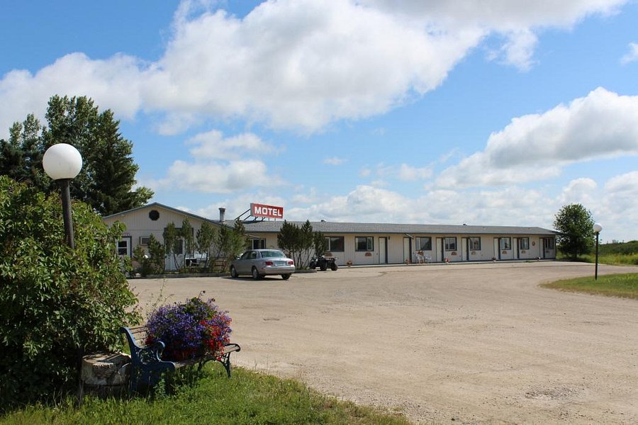 QUEST MOTEL - Prices & Hotel Reviews (Whitewood, Saskatchewan)