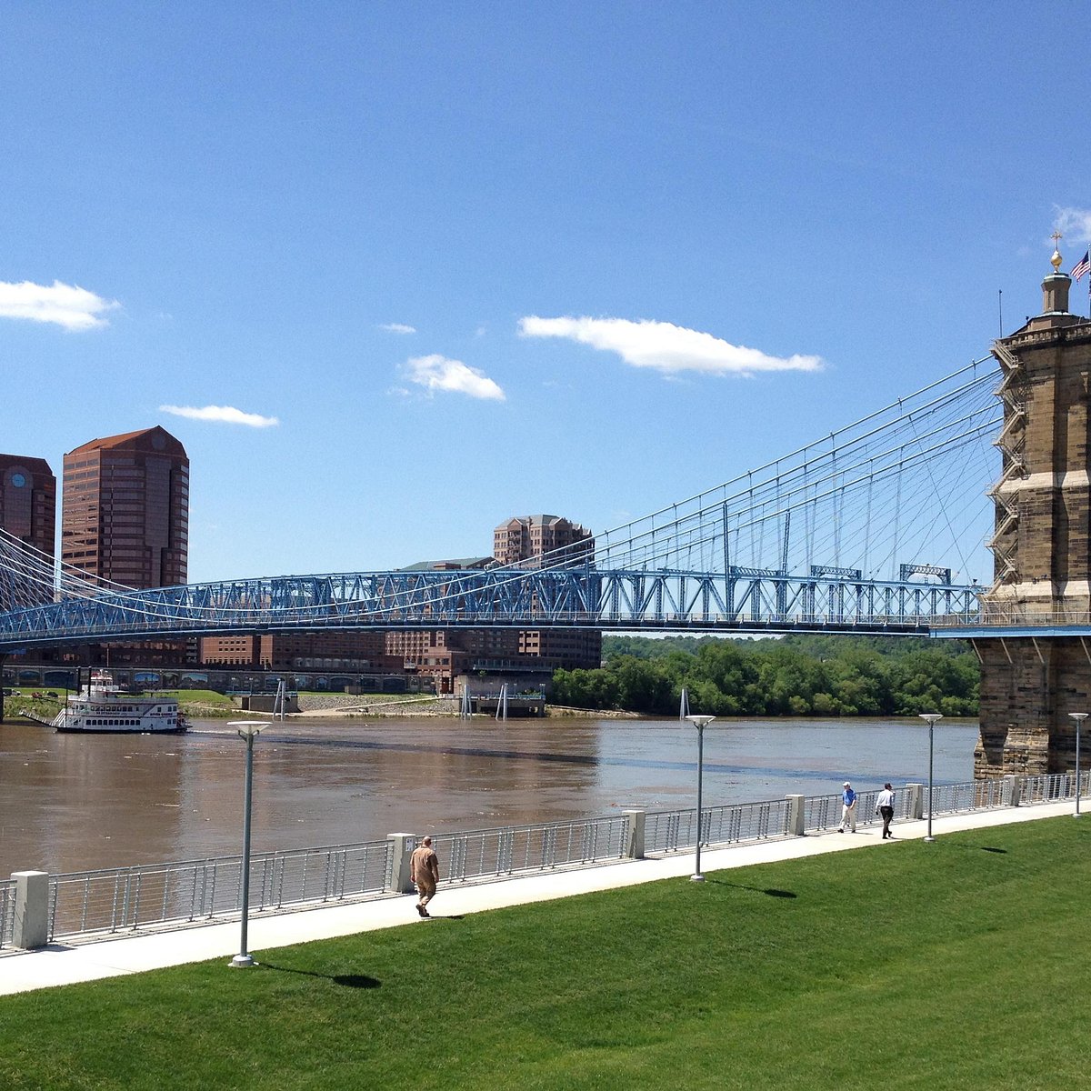 How to get to Great American Ball Park in Cincinnati by Bus or Light Rail?