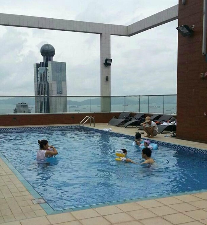 Ramada Hong Kong Harbour View Pool: Pictures & Reviews - Tripadvisor