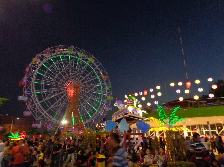 Карнавал парк. Парк карнавал. Carnival Park.