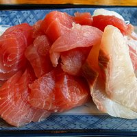 三点盛合せ丼700円