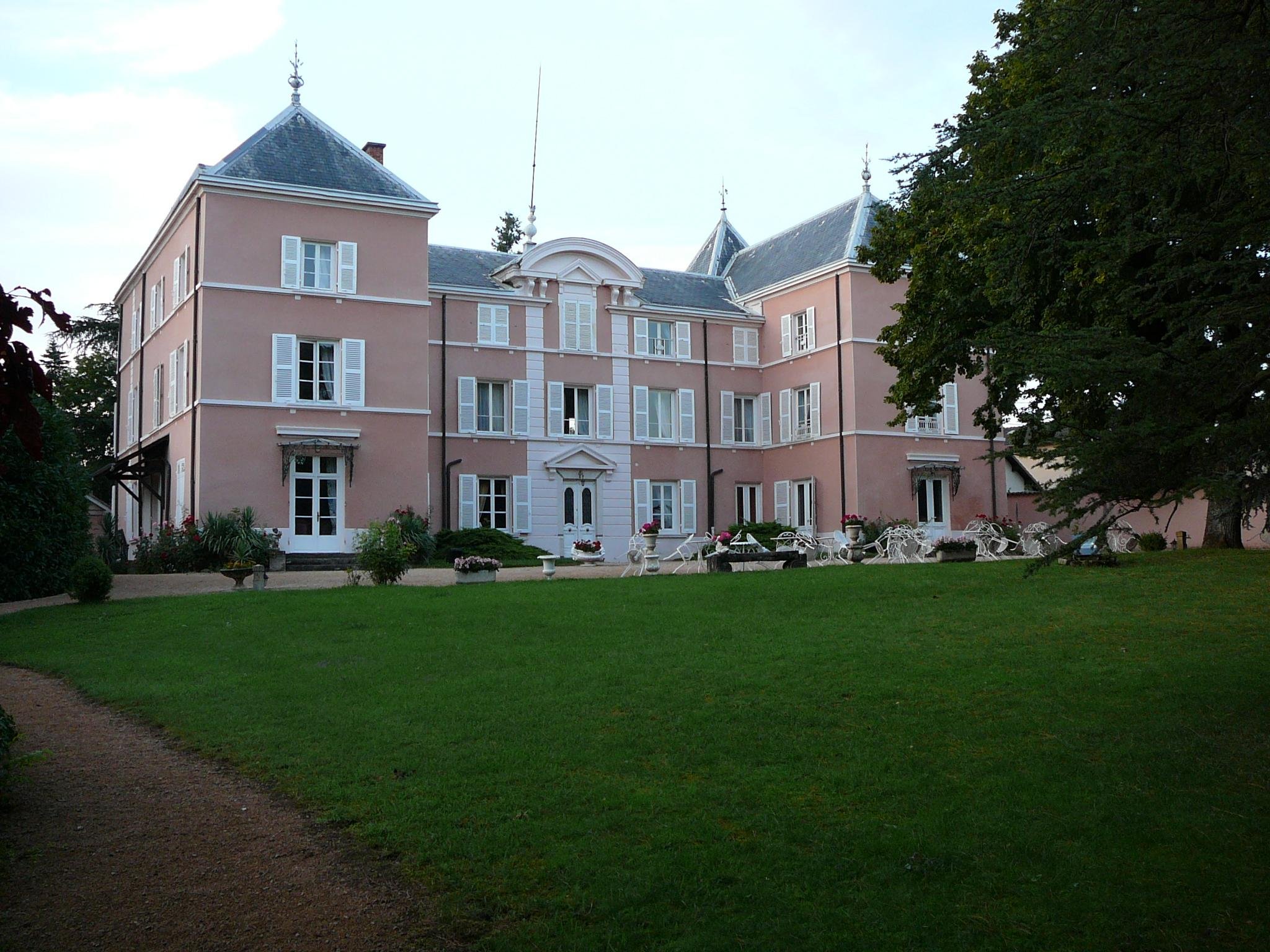 Chateau De La Chapelle Des Bois B&B (Fleurie) : Tarifs 2021 Mis à Jour ...