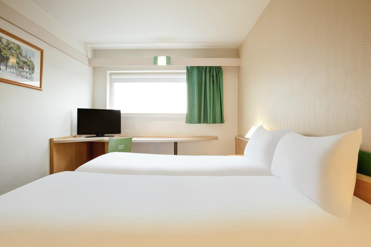 Ibis Paris Porte De Montreuil Rooms: Pictures & Reviews - Tripadvisor