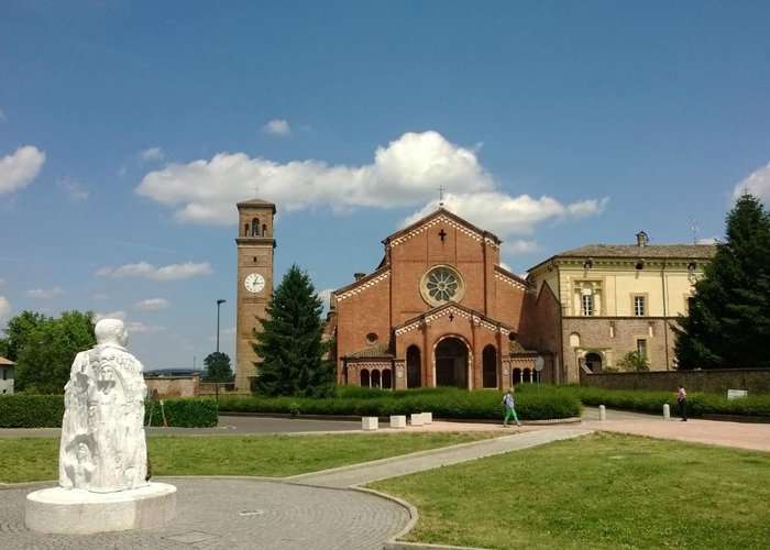 Abbazia, vista frontale