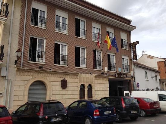 Hostal Santiago, hotel em Province of Palencia