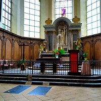 L'autel et la tombe de Dom Pérignon