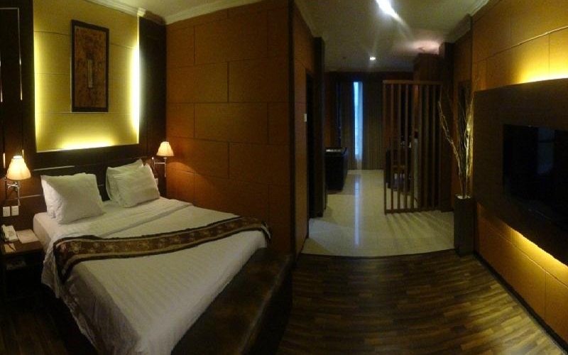 Diamond Suite