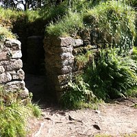 Baptistry Well-Chapel : entrance to the Chapel